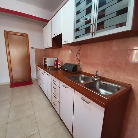 Neda Apartment Pakostane